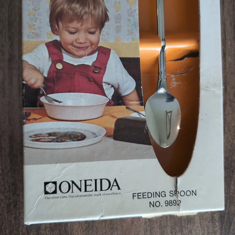 Vintage Oneida Feeding Spoon Youthware Silver Stainless Floral 9892 USA Flatware
